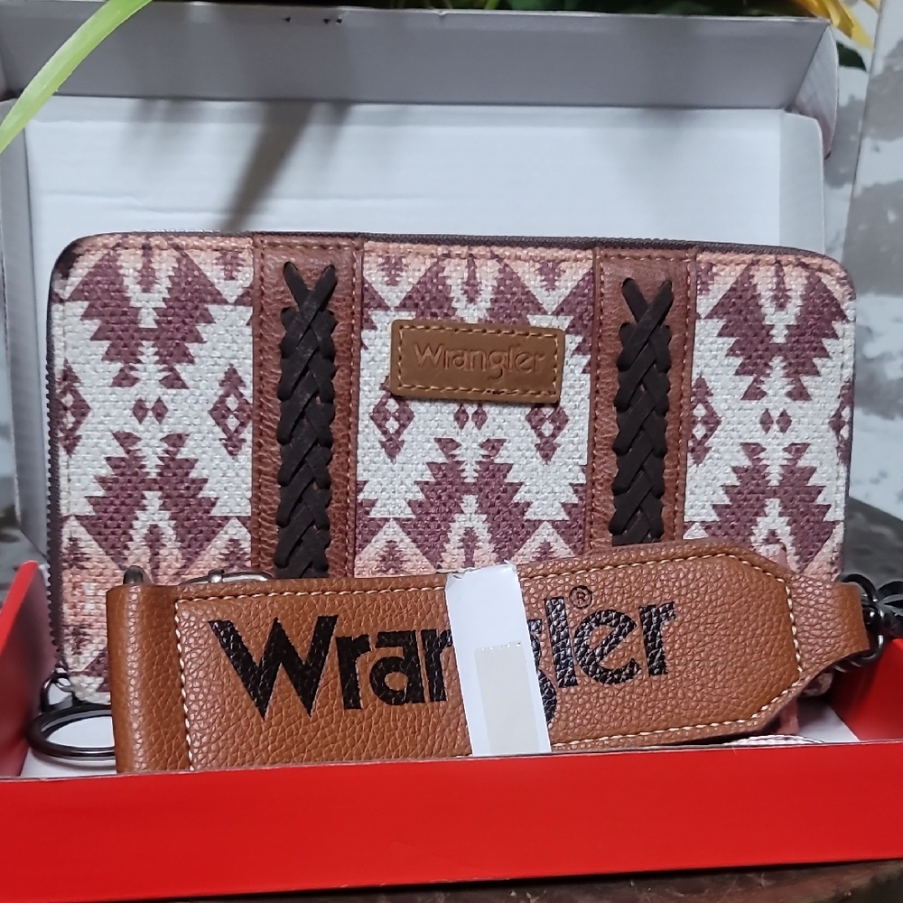 Wrangler Brown and Cream Wallet with Geometric Pattern Set